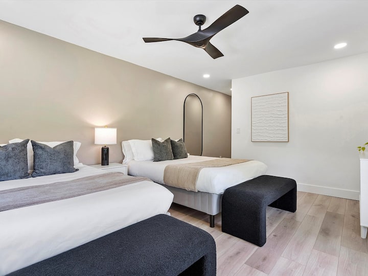 Спальня №3 - двуспальные кровати размера Queen size.