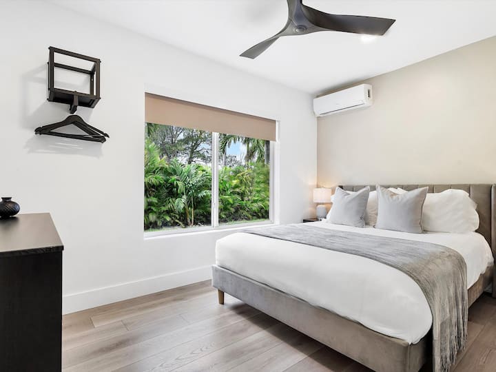 Спальня #4- 1 кровать размера «queen-size»