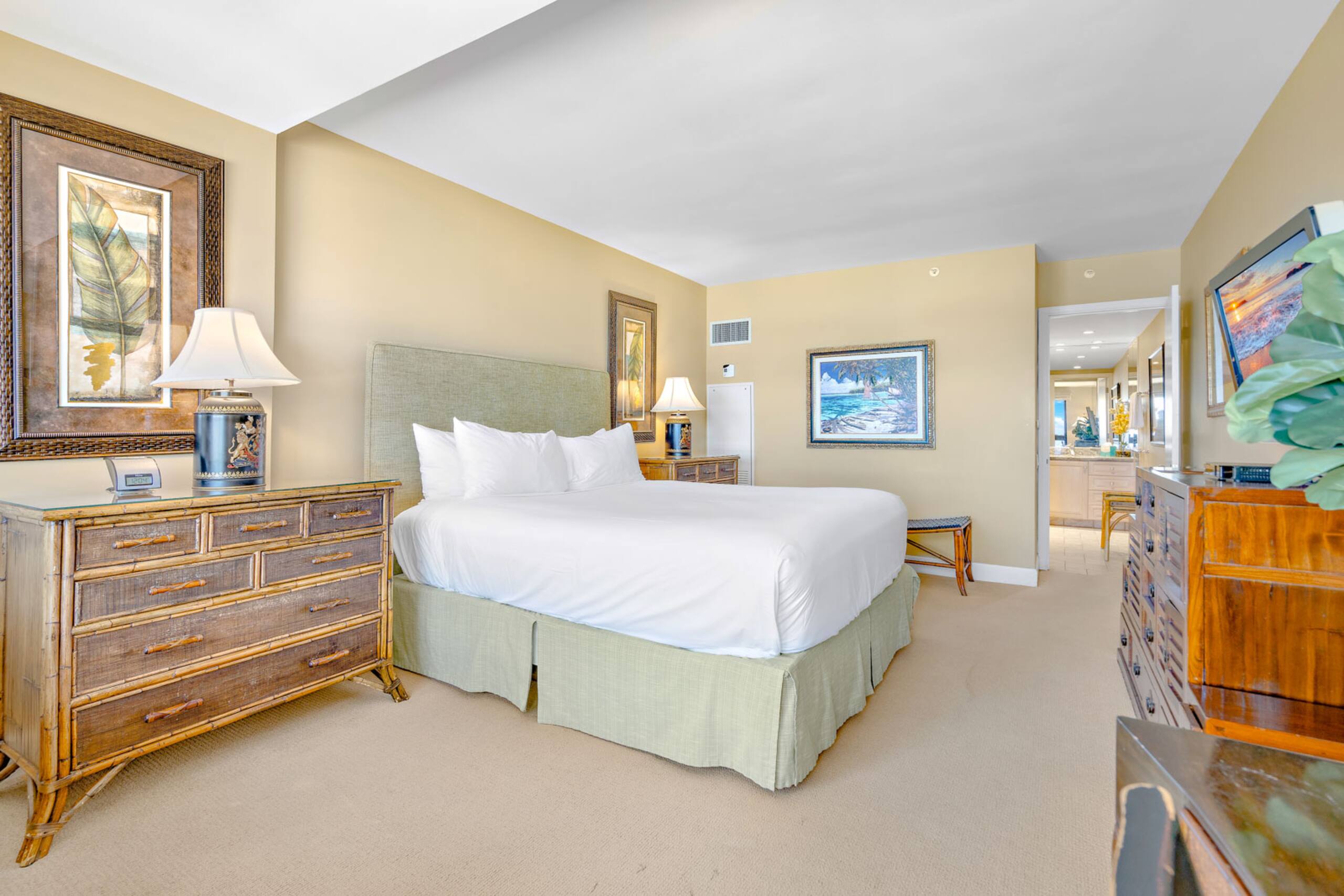 Condo in Lahaina · ★5.0 · 2 bedrooms · 3 beds · 2 baths - Image 16