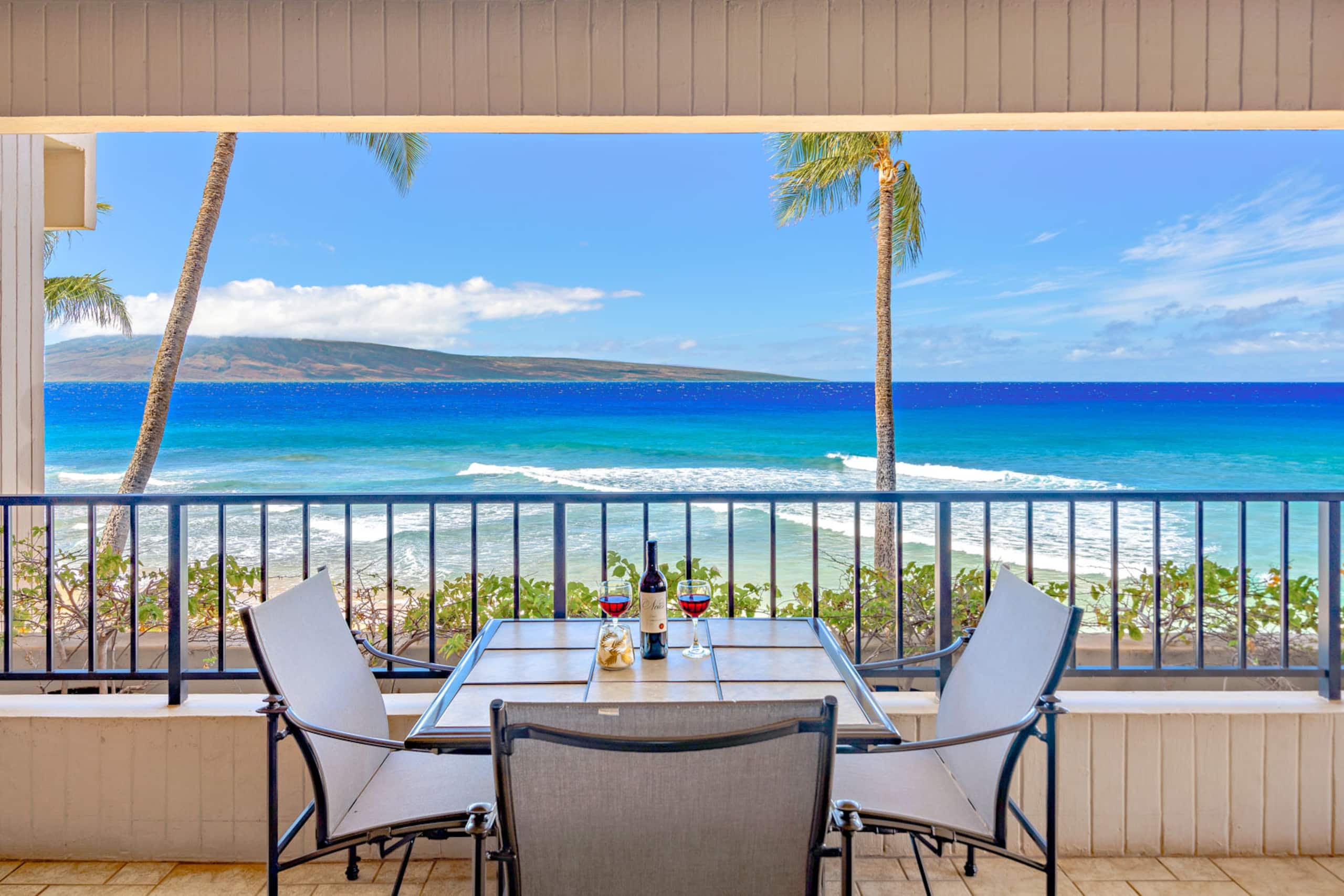 Condo in Lahaina · ★5.0 · 2 bedrooms · 3 beds · 2 baths - Image 1