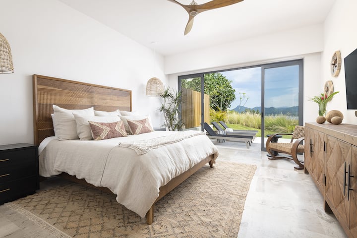 Tercer dormitorio, terraza con vista al mar