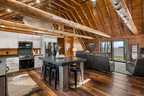 Renovated Cabin on Big Manistique Lake, Access to