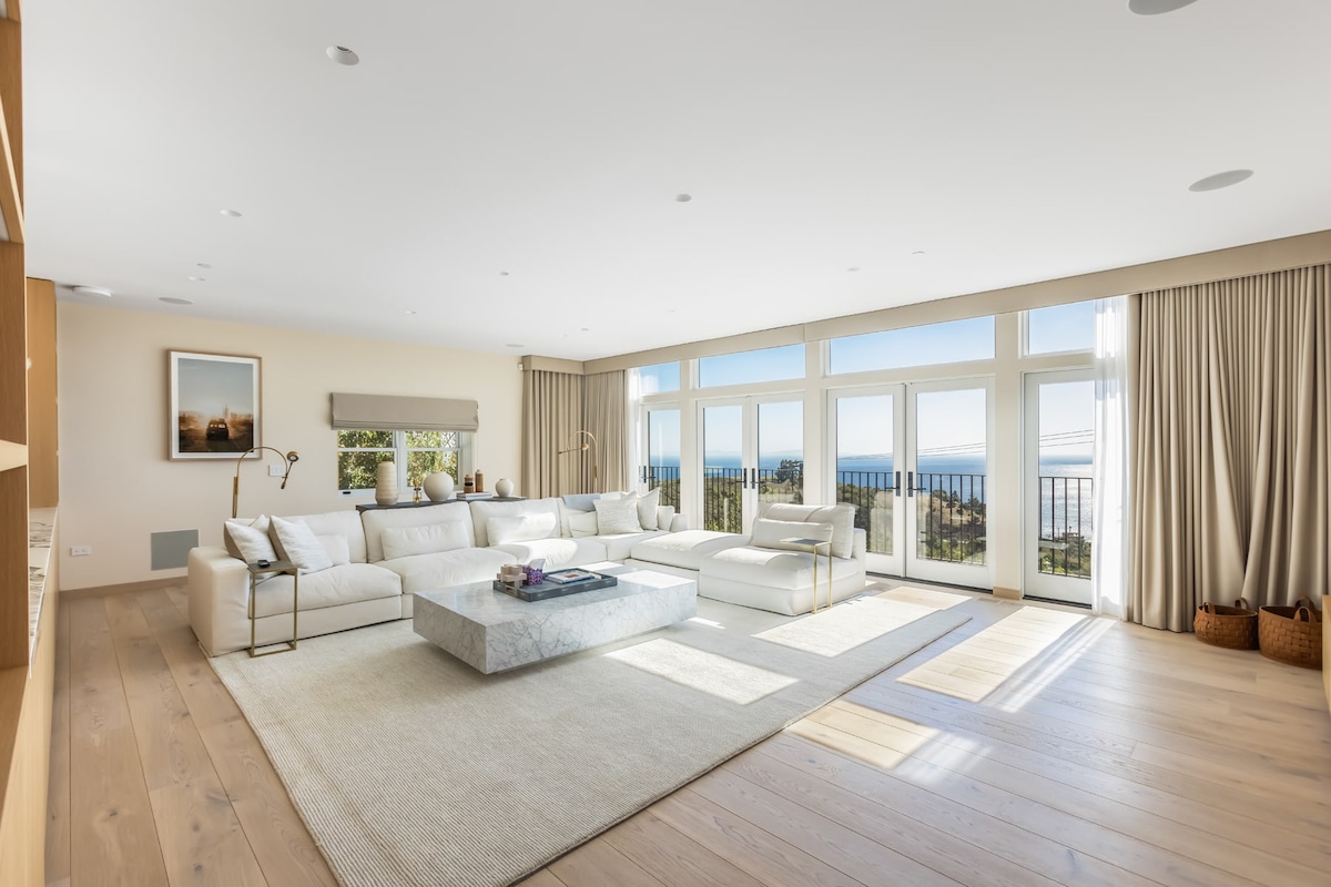 4B/4.5B Malibu Estate with Incredible Ocean Views