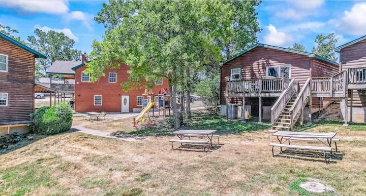 1br Waterfront Cabin W/ Pool + Swim & Boat Dock - Kimberling City, MO