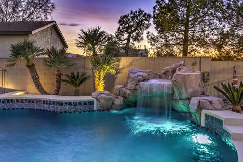 Lux Mansion w 7BR, Spa,  Pool, Gym, Games &Casita