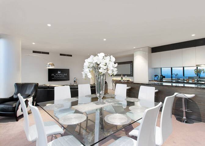 Jewel gallery image 4