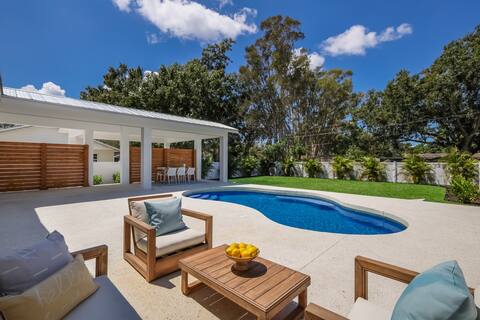 Luxury Home, Heated Pool, Fire Pit, Outdoor Dining