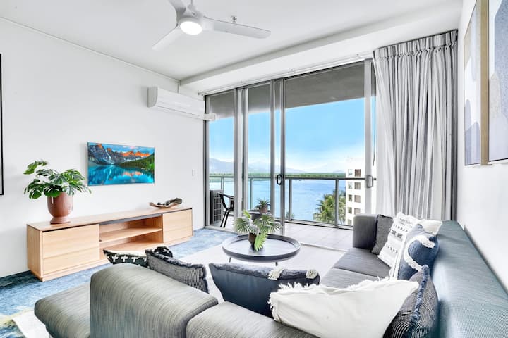 901 Harbour Lights With Ocean Views - Cairns
