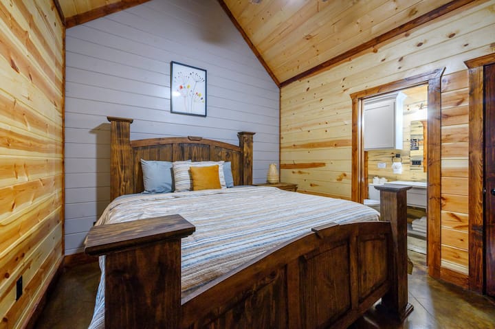 Il nostro letto a chalet offre la combinazione perfetta di natura e comfort.