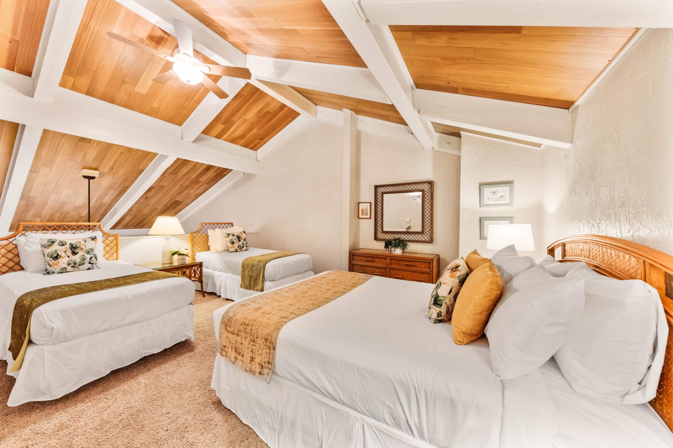 Condo in Lahaina · ★4.56 · 3 bedrooms · 5 beds · 2 baths - Image 27