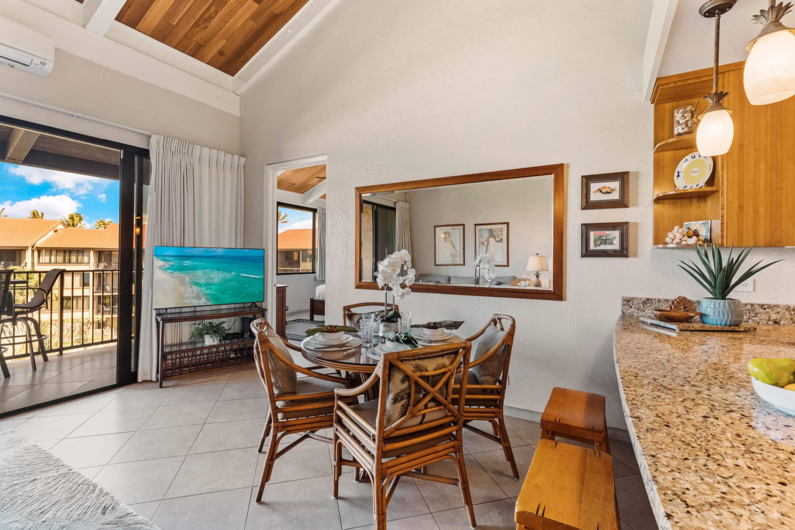 Condo in Lahaina · ★4.56 · 3 bedrooms · 5 beds · 2 baths - Image 6