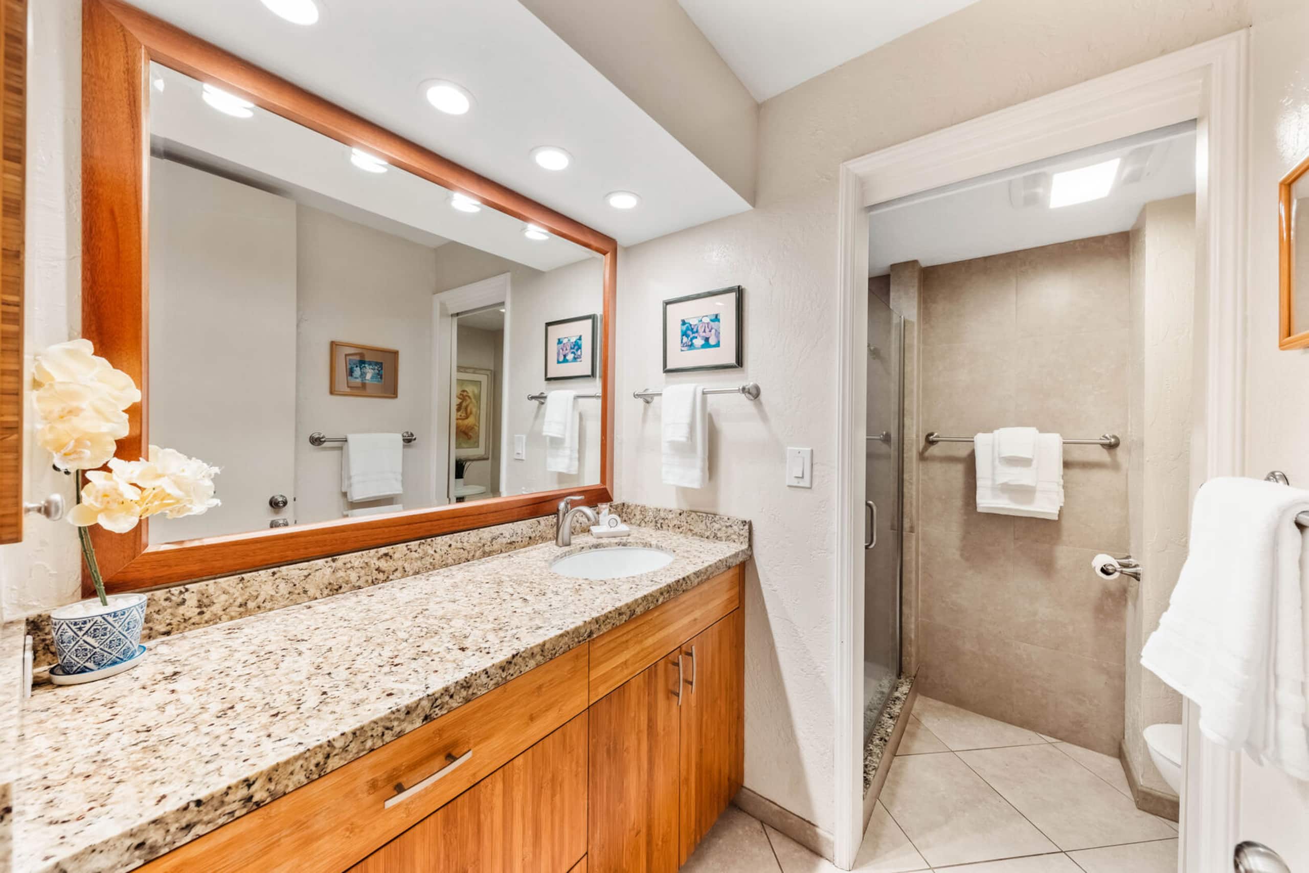 Condo in Lahaina · ★4.56 · 3 bedrooms · 5 beds · 2 baths - Image 23