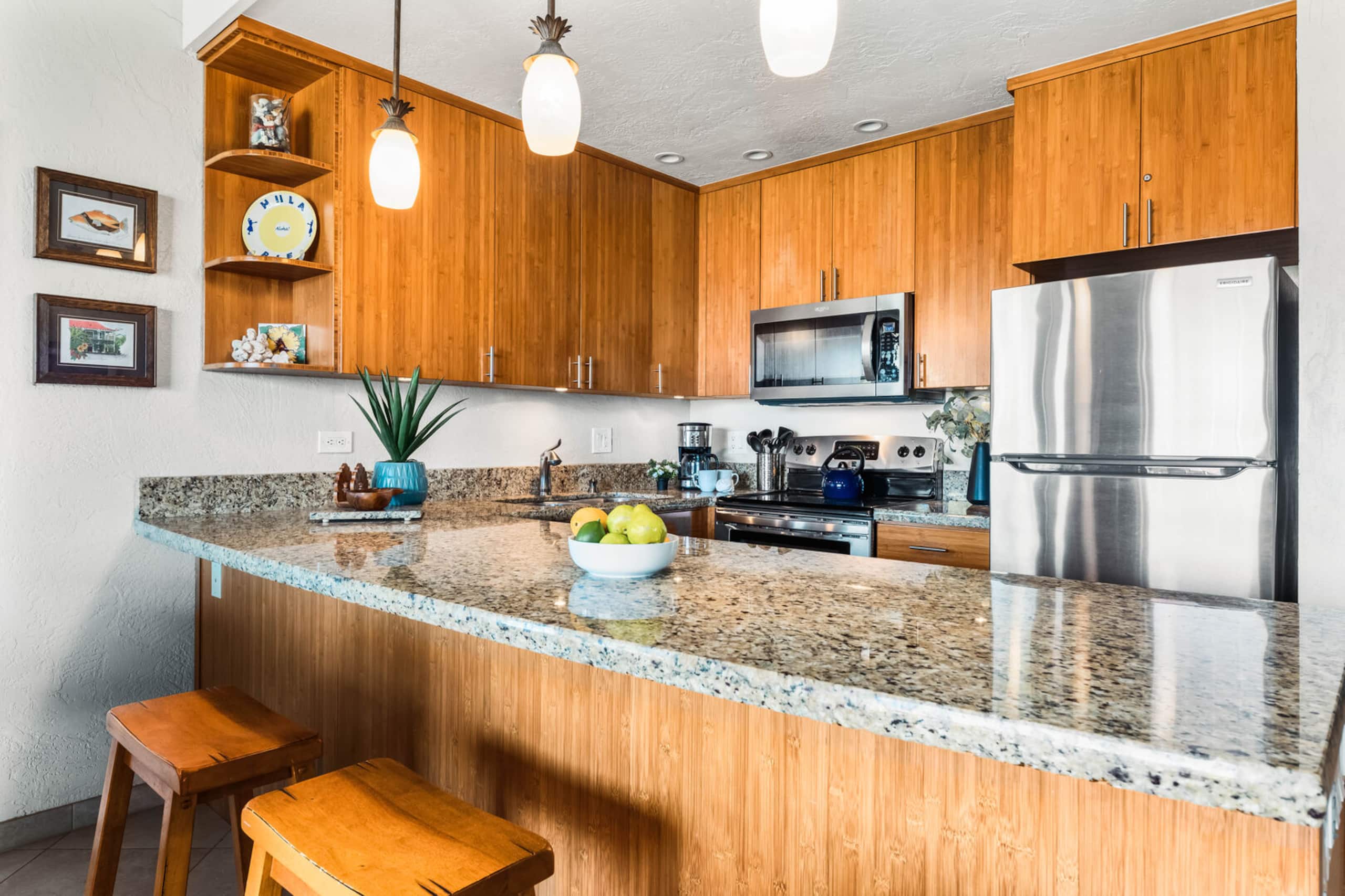 Condo in Lahaina · ★4.56 · 3 bedrooms · 5 beds · 2 baths - Image 8