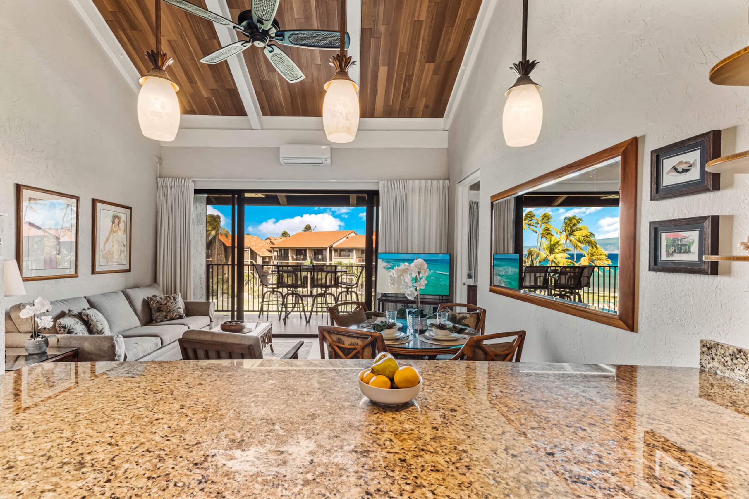 Condo in Lahaina · ★4.56 · 3 bedrooms · 5 beds · 2 baths - Image 11
