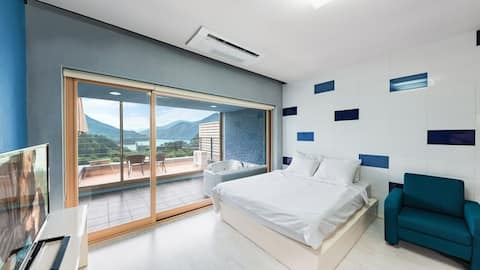 It's a scenic space that blends with nature.