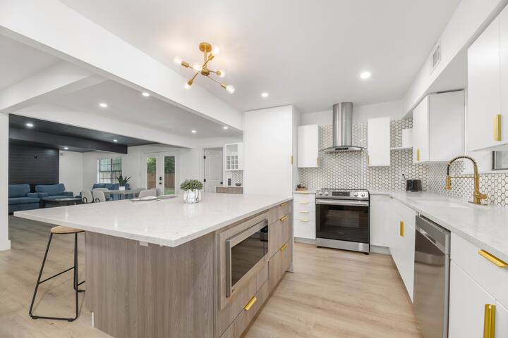 Forest Hill Family Hideaway- 4-Bed Retreat gallery image 5