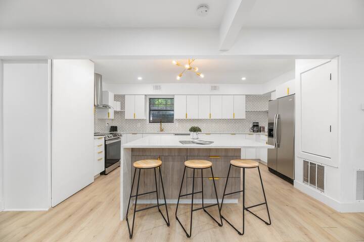 Forest Hill Family Hideaway- 4-Bed Retreat gallery image 2