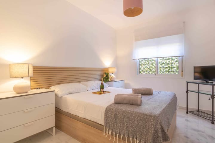 מיטה, טלוויזיה ומדיה, חדר, מיטה, טלוויזיה ומדיה, חדר שינה