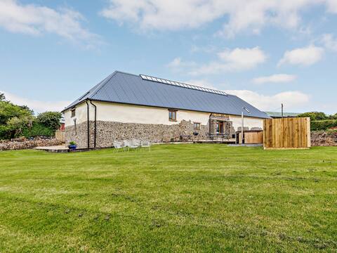 6 Bed in Torrington (81519)