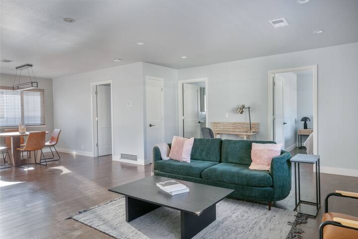 Blueground | Menlo Park, parking & a/c, nr dining gallery image 3