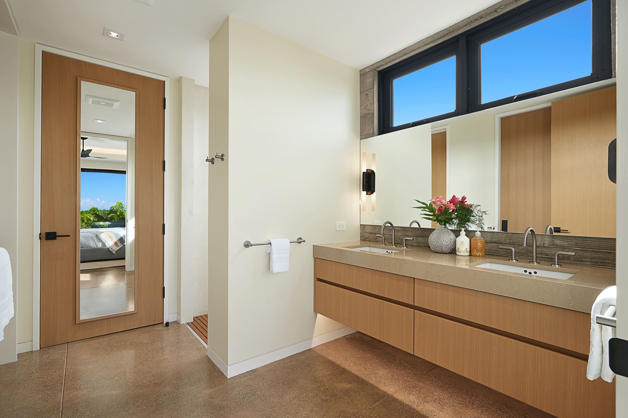 Home in Koloa · ★5.0 · 5 bedrooms · 8 beds · 5.5 baths - Photo 58