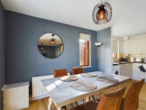 Top performing Airbnb: Woodstock Wow! Apt Close to Belfast City Centre in Woodstock