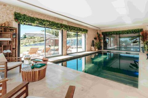 Beautiful Villa with indoor heated pool