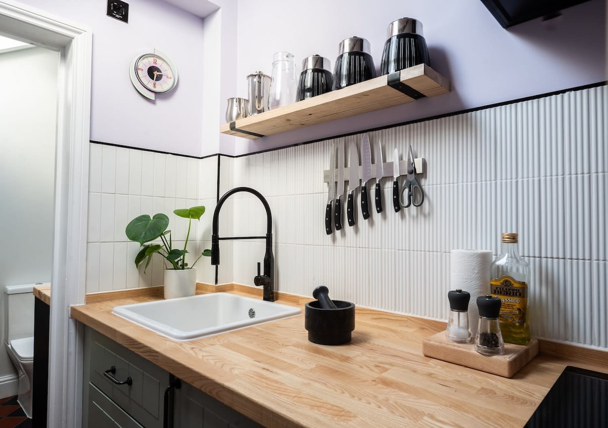 Quirky One Bed Property in the  Norwich Lanes