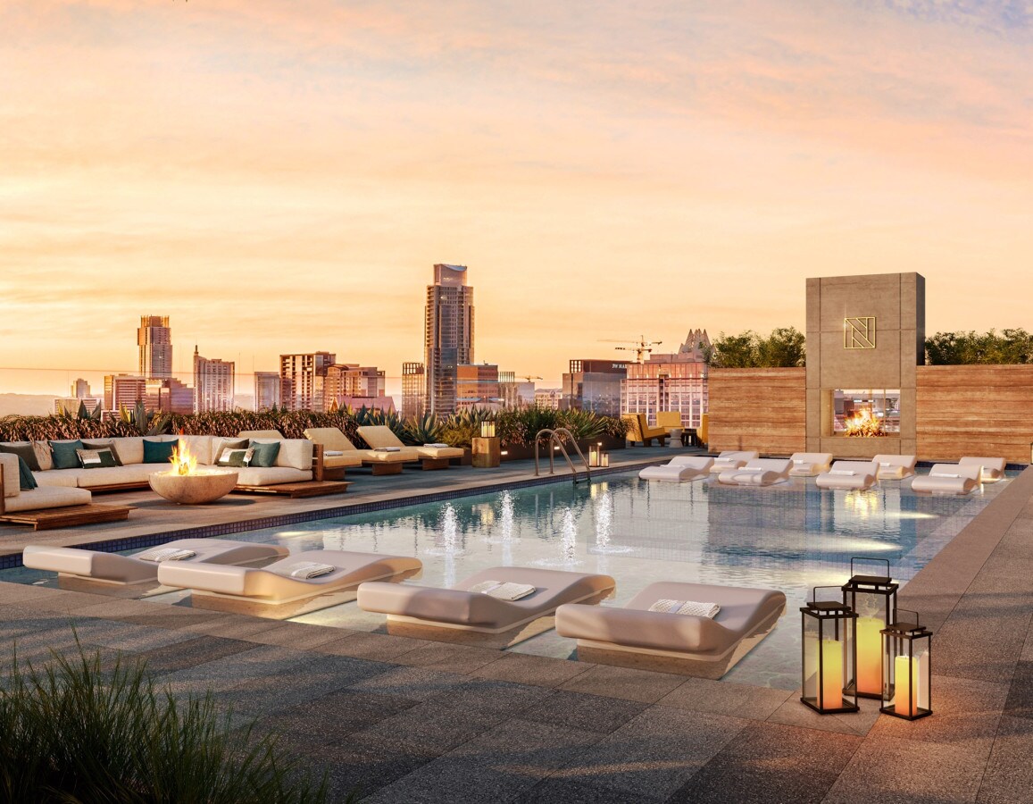 Studio + Views +Rooftop pool |Rainey St