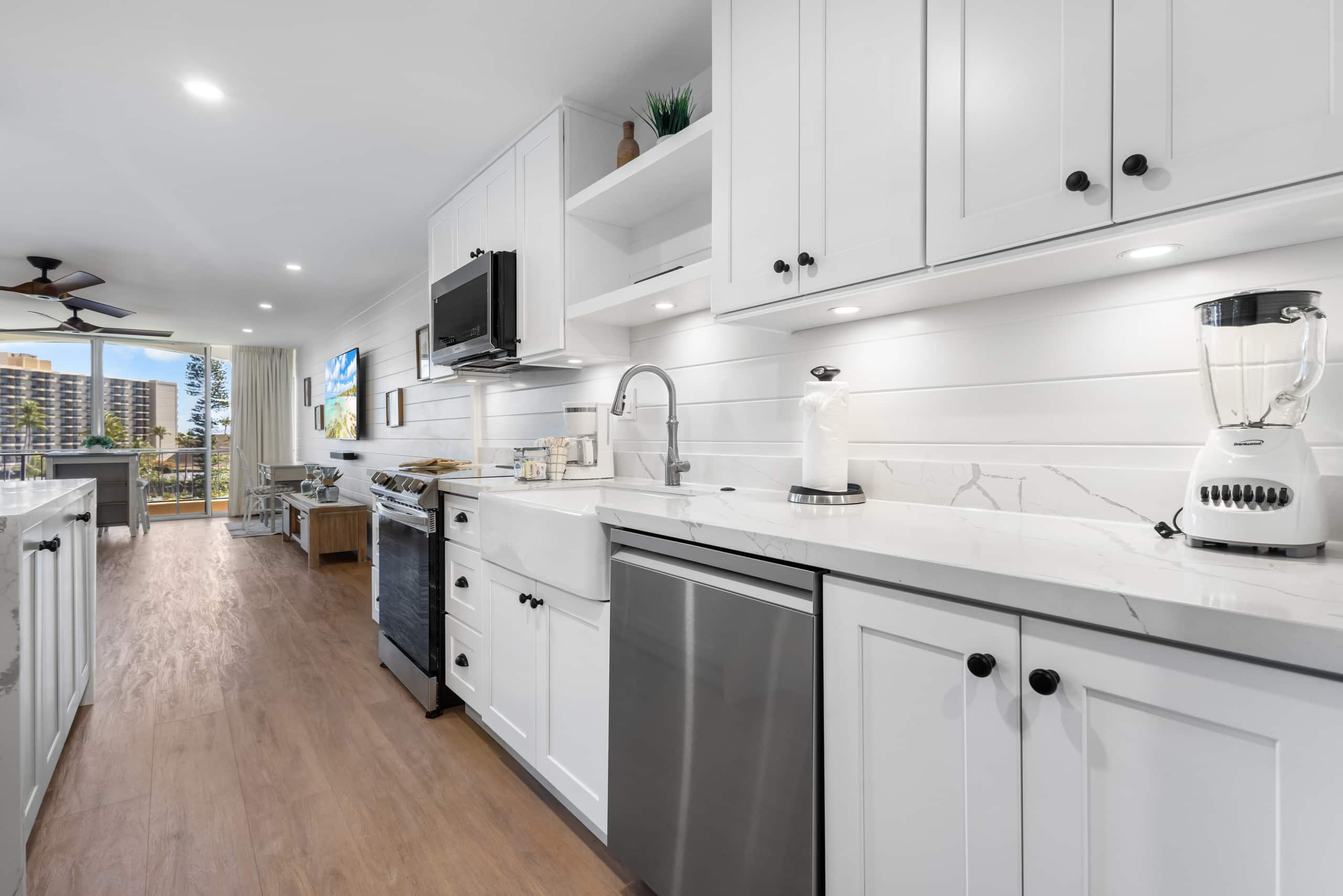 Condo in Lahaina · ★4.33 · Studio · 2 beds · 1 bath - Image 13