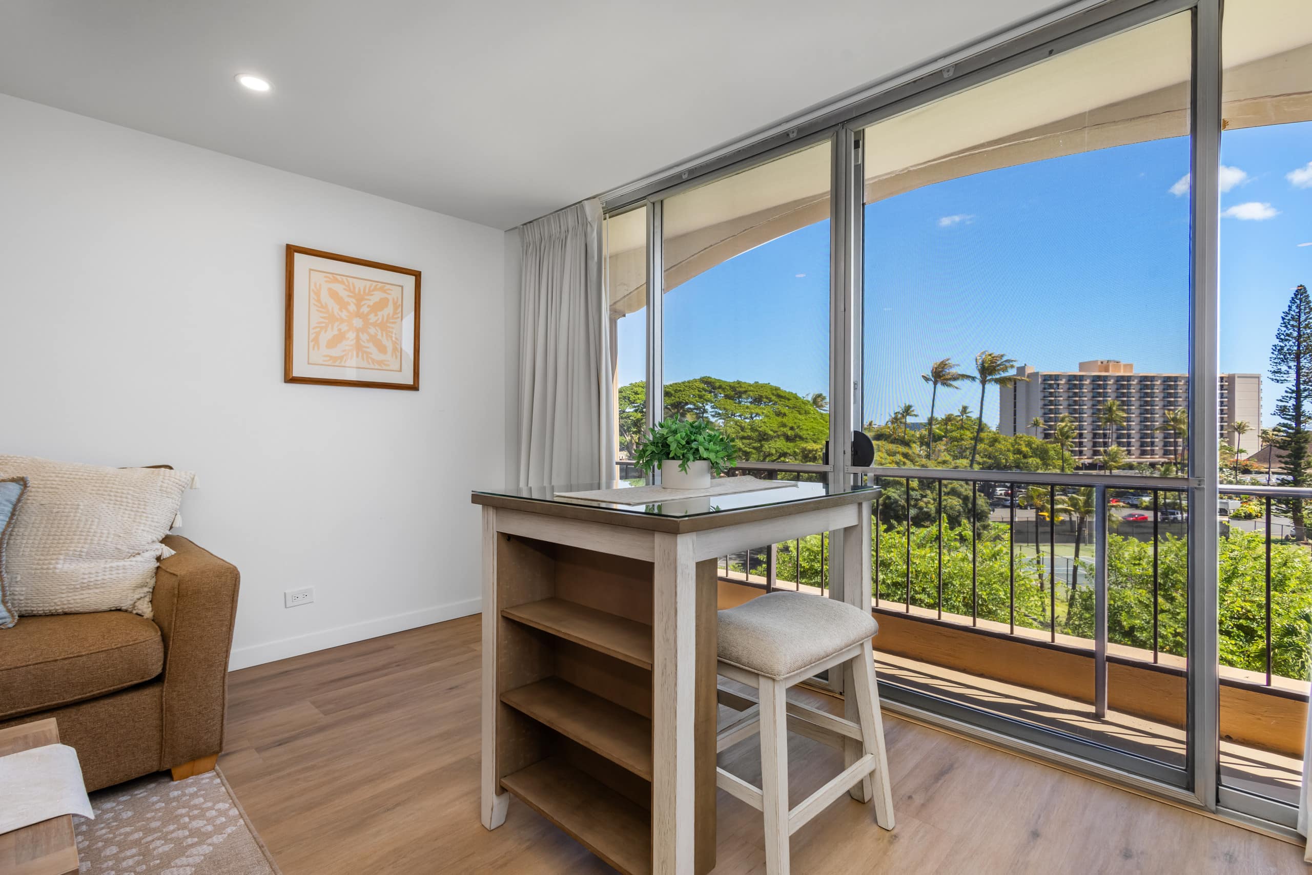 Condo in Lahaina · ★4.33 · Studio · 2 beds · 1 bath - Image 22