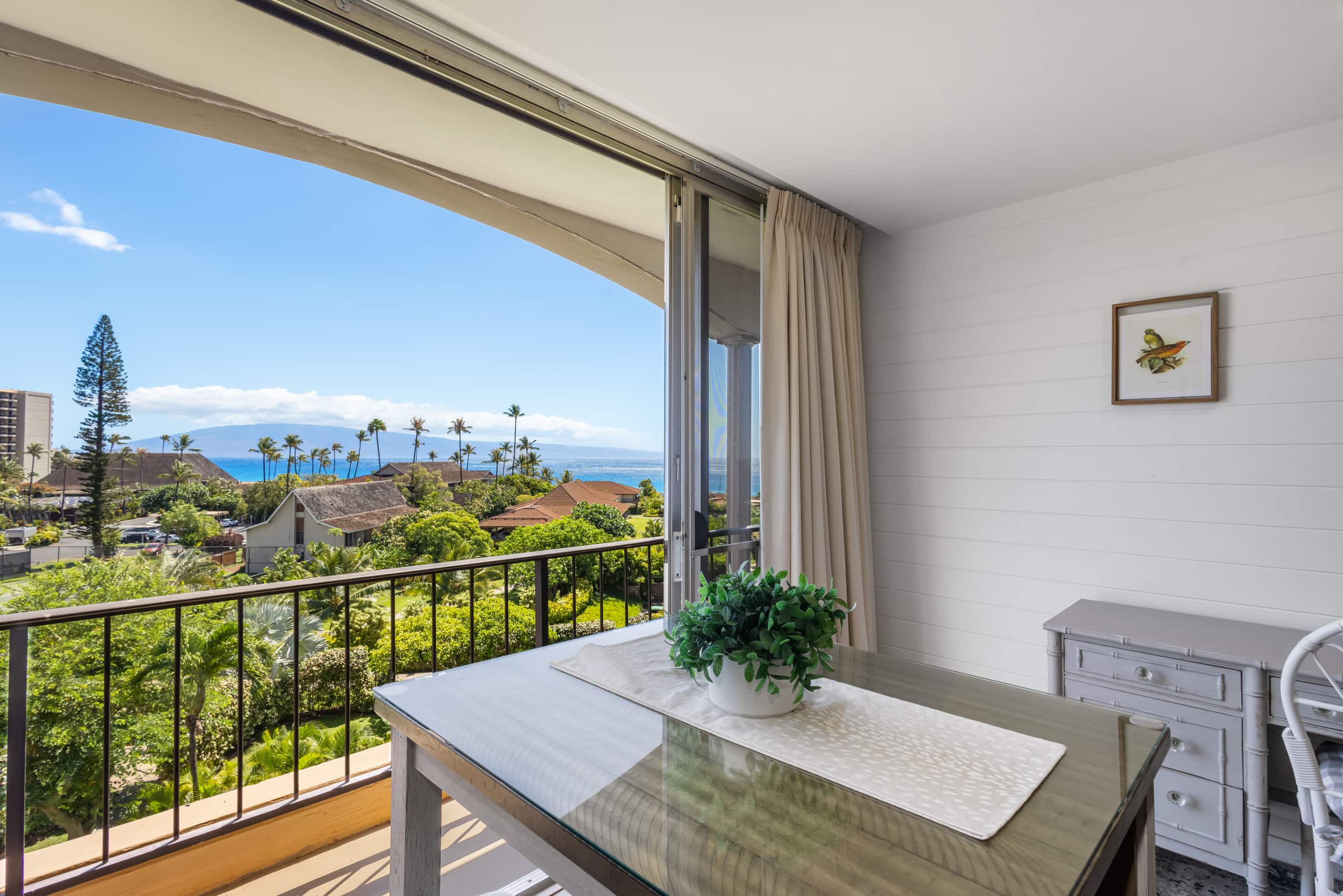 Condo in Lahaina · ★4.33 · Studio · 2 beds · 1 bath - Image 1
