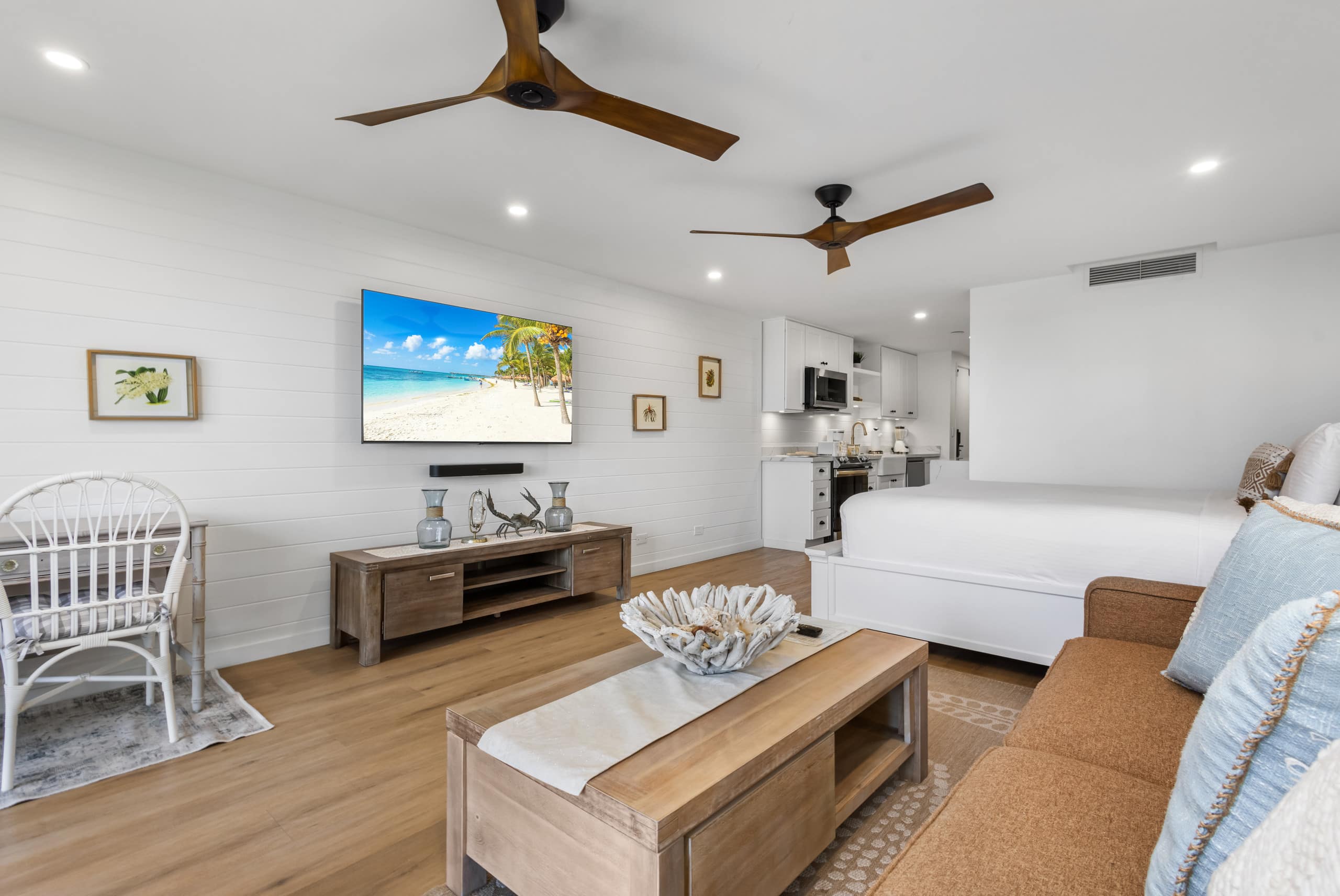 Condo in Lahaina · ★4.33 · Studio · 2 beds · 1 bath - Image 7