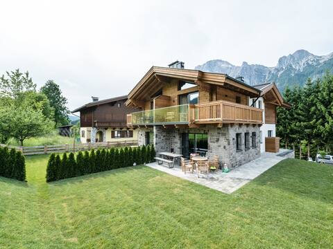 Luxury chalet with wellness near large ski area
