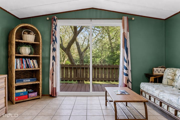 Chic Cypress Cabin • Private Dock Access, Kayaks - Caddo lake