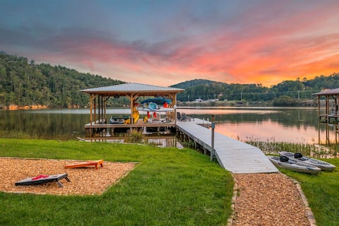 The Weiss Carlton-Lakefront|Hot Tub|Sauna|Dock