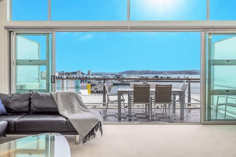 Superb Waterfront Penthouse - Princes Wharf