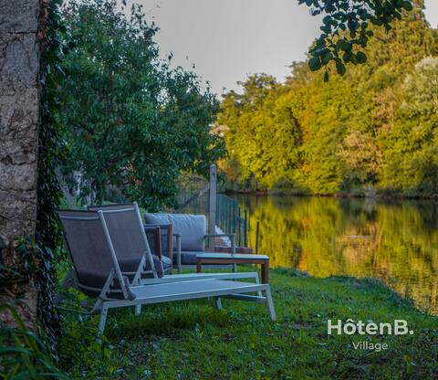 Vienne's Splendor Charming T5 by the River - Near
