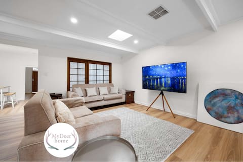 Stylish & Simple - 2BR Cottage at North Adelaide