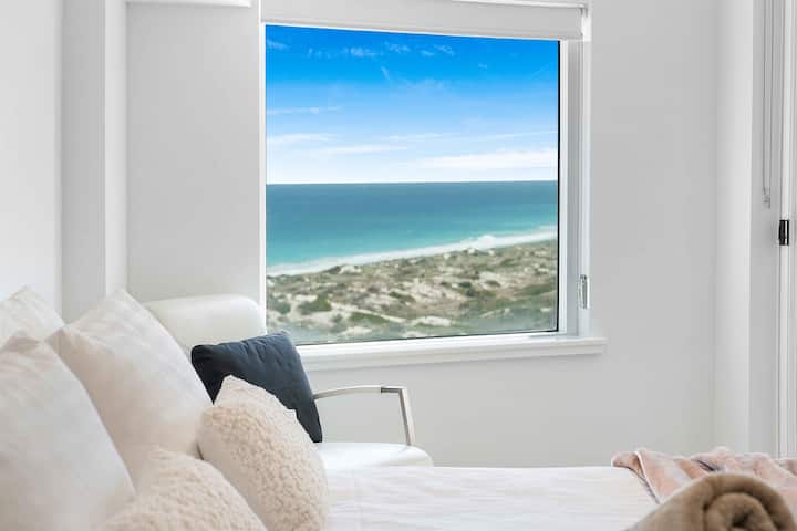 Seaviews and Sophistication!