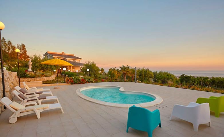 Loic, Estelle & Co managed Airbnb listing 1
