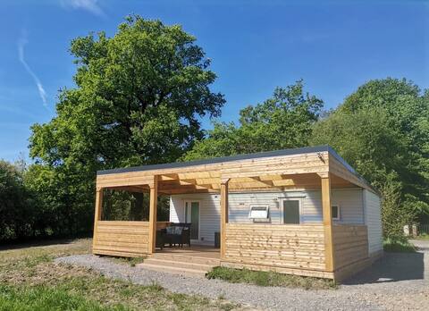 La Source - Bungalow with terrace in Eguzon