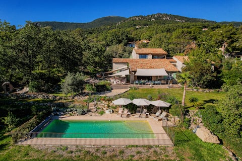 Paloma – Elegant home for families & groups