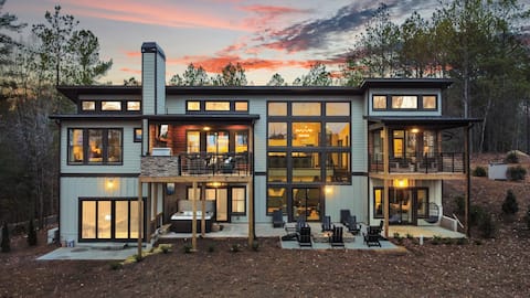 Higher Ground ~ Indoor Pool ~ Hot Tub ~ Fire Pit