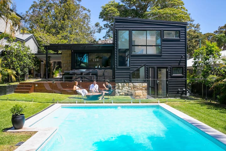 ‘The Governor II’ – Designer Wonderland, Avalon.