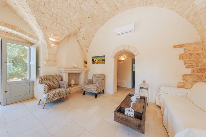 Trulli Pumo Bianco – Authentic Trullo and Pool gallery image 5
