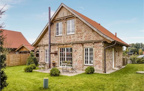 Awesome home in Warendorf with WiFi