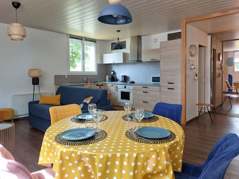 Mem’s, ground floor near the A35 motorway, washer