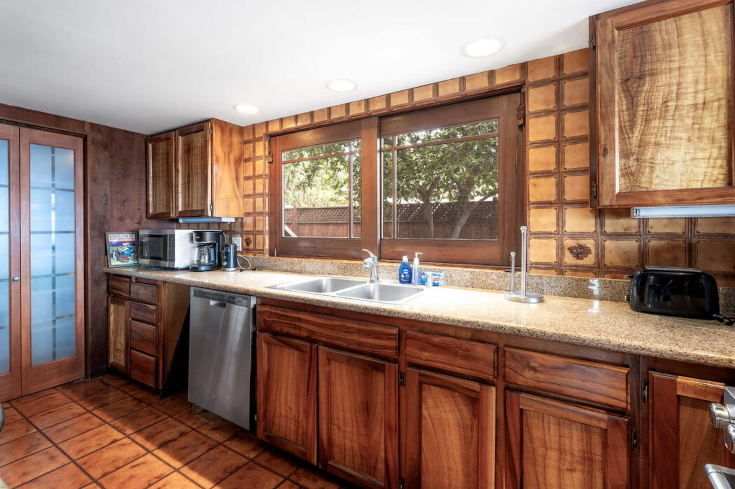 Home in Kailua-Kona · ★5.0 · 3 bedrooms · 4 beds · 2.5 baths - Image 19