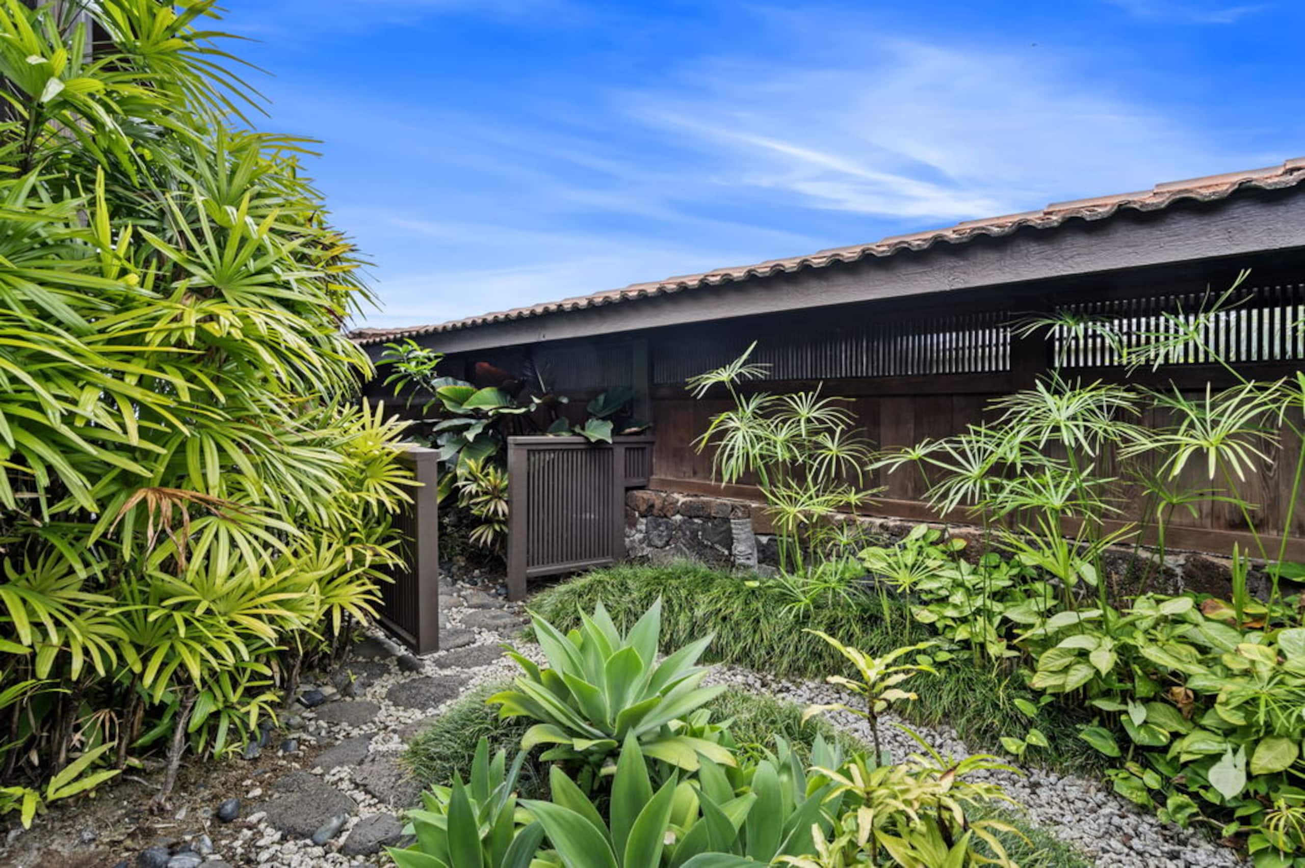 Home in Kailua-Kona · ★5.0 · 3 bedrooms · 4 beds · 2.5 baths - Image 43